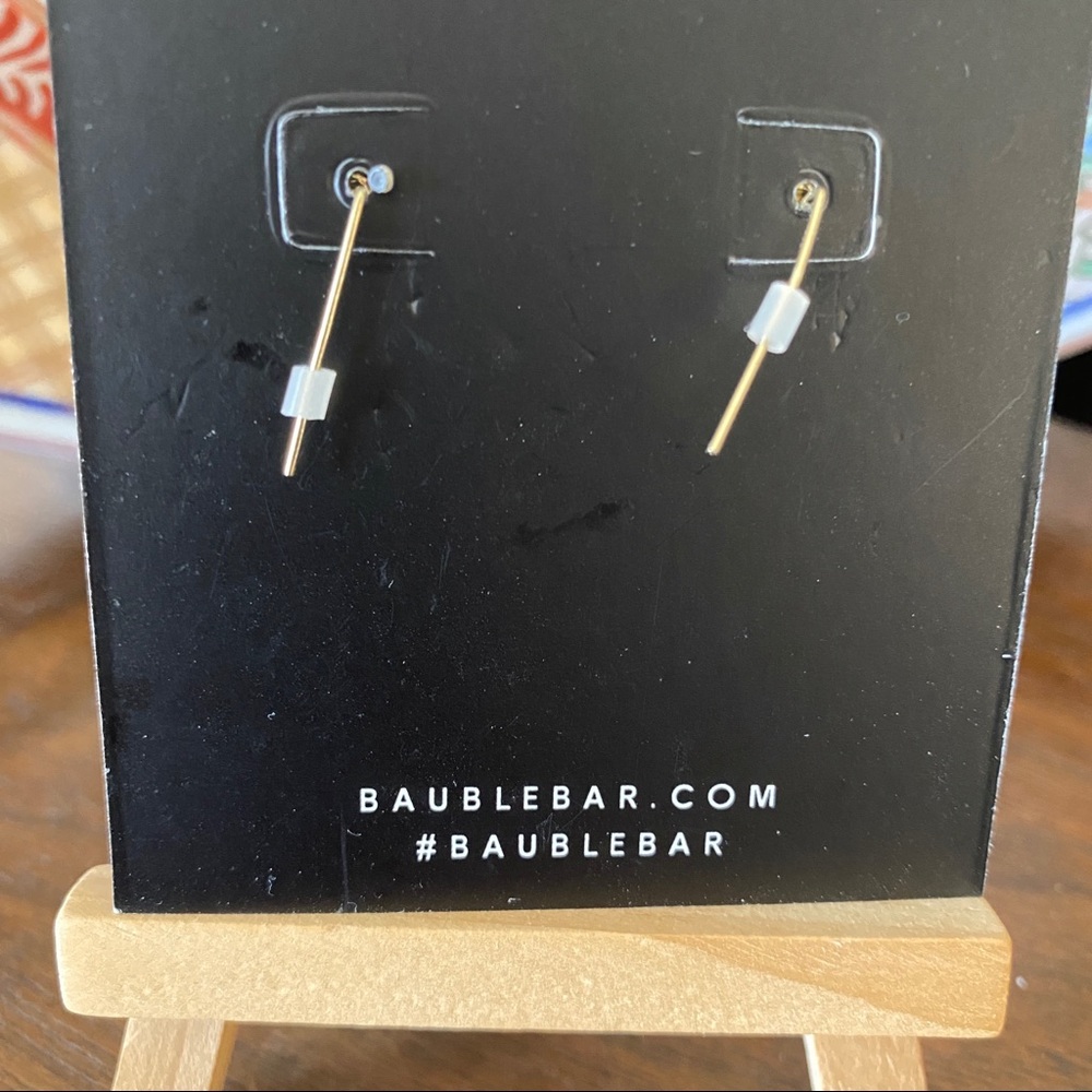 BaubleBar Farrah earrings - Picture 3 of 5